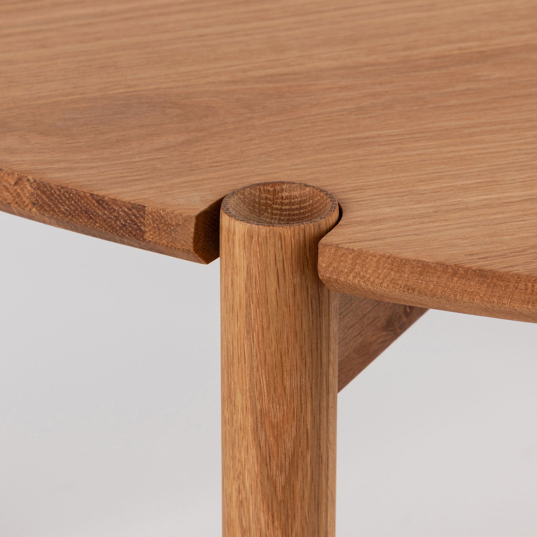 Colo Cross sofabord FSC certificeret egetræ H43 cm